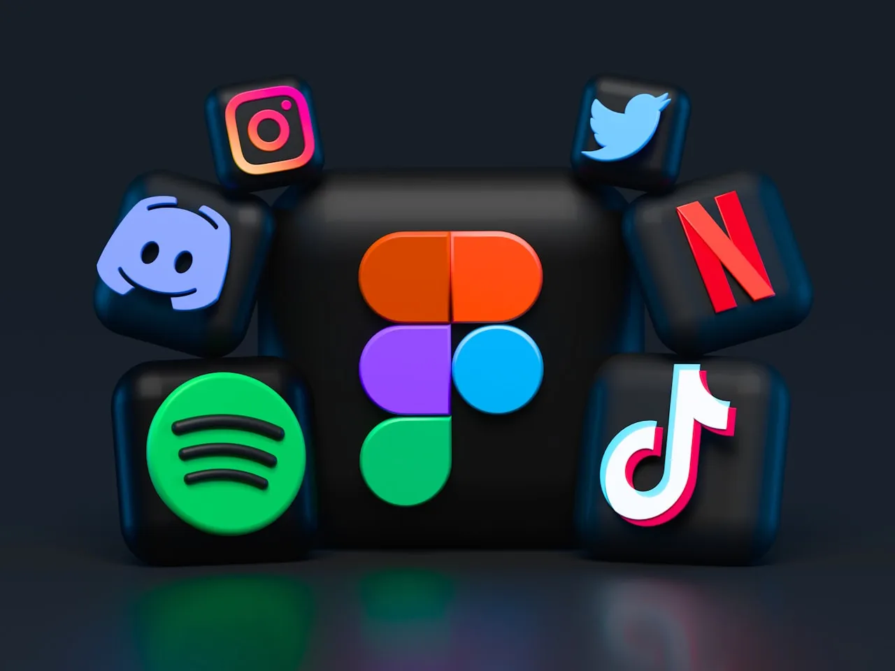 Açık bir laptop ekranında ChatGPT arayüzü